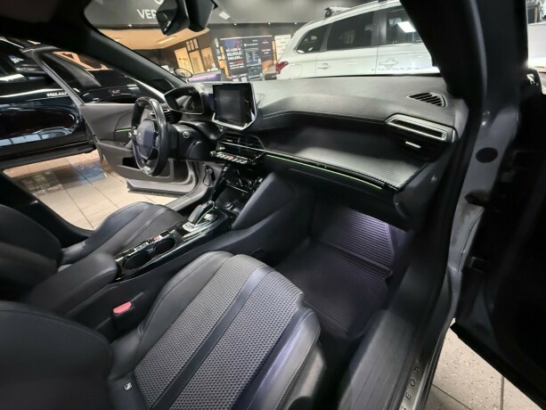 peugeot-2008-elektrisitet-2020-big-28