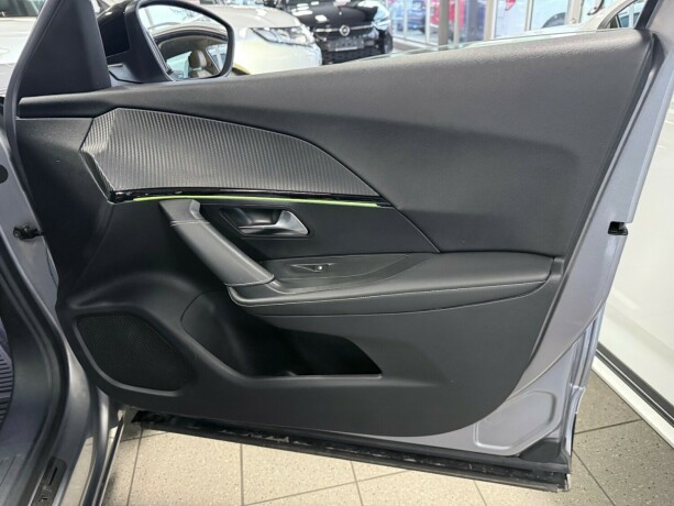 peugeot-2008-elektrisitet-2020-big-25