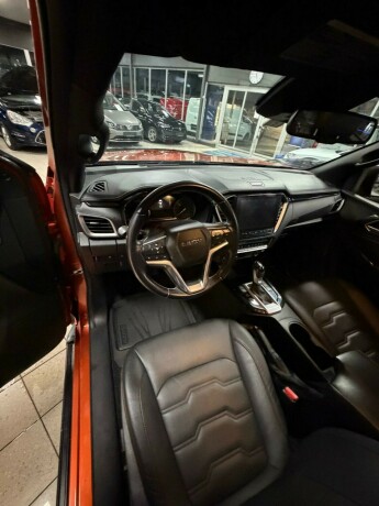 isuzu-d-max-diesel-2023-big-13