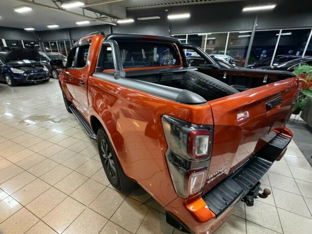 isuzu-d-max-diesel-2023-big-6