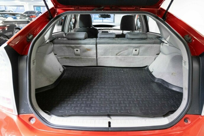 toyota-prius-bensin-2009-big-7