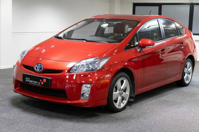 toyota-prius-bensin-2009-big-0