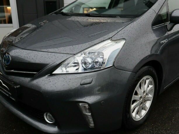 toyota-prius-bensin-2013-big-4