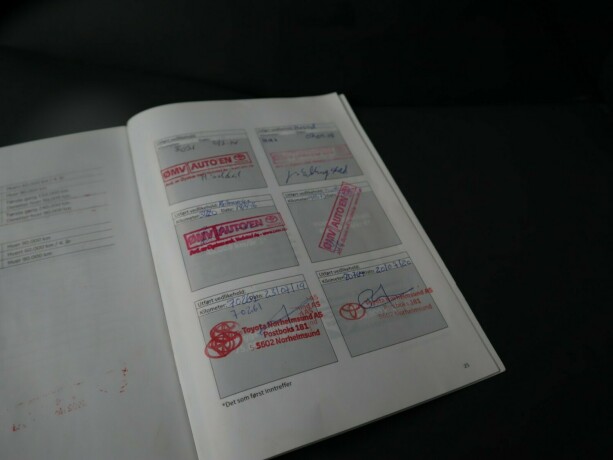 toyota-prius-bensin-2013-big-24