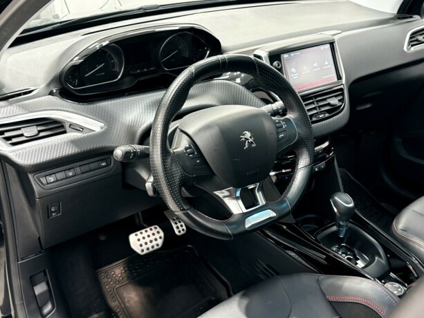 peugeot-2008-bensin-2018-big-8