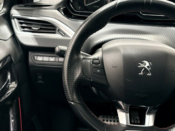 peugeot-2008-bensin-2018-big-13