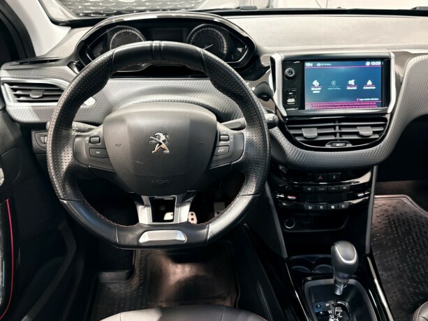 peugeot-2008-bensin-2018-big-12