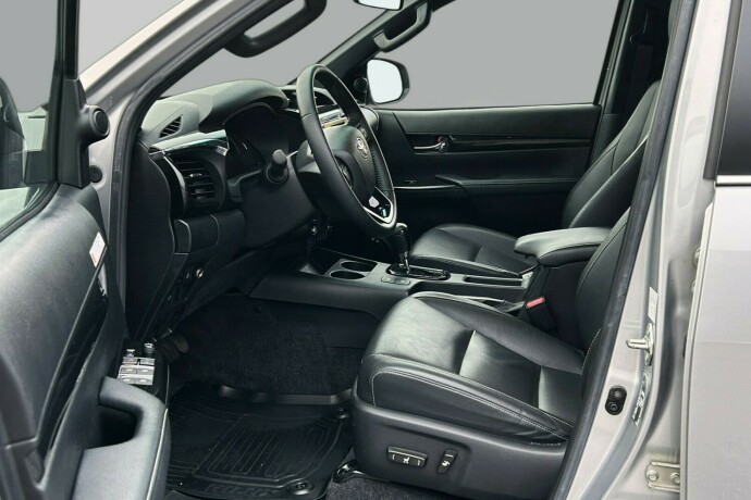 toyota-hilux-diesel-2020-big-8