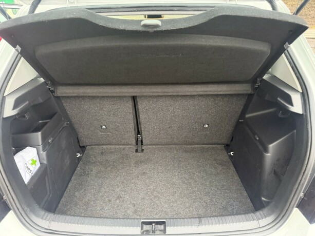 skoda-fabia-bensin-2017-big-13