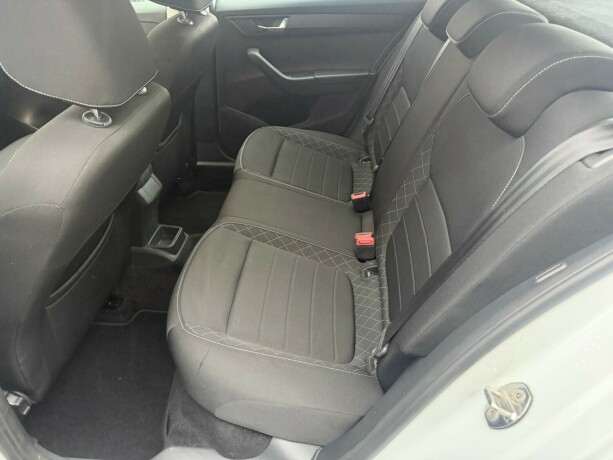 skoda-fabia-bensin-2017-big-8