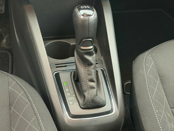 skoda-fabia-bensin-2017-big-12