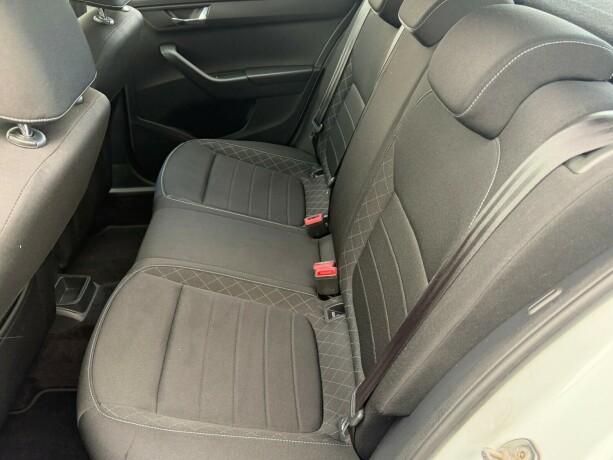 skoda-fabia-bensin-2017-big-14