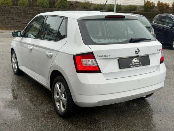 skoda-fabia-bensin-2017-big-3