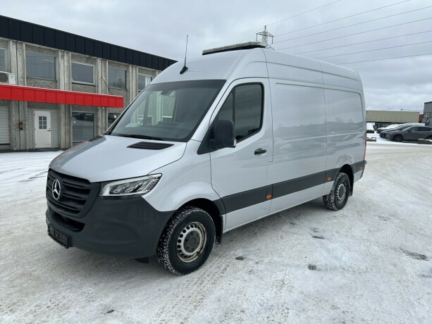 mercedes-benz-sprinter-diesel-2018-big-2