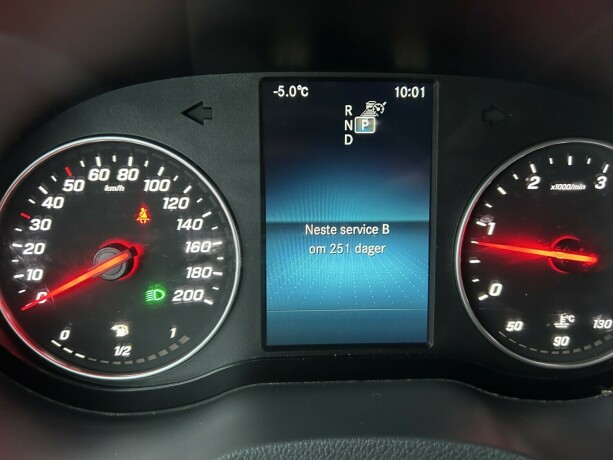 mercedes-benz-sprinter-diesel-2018-big-18