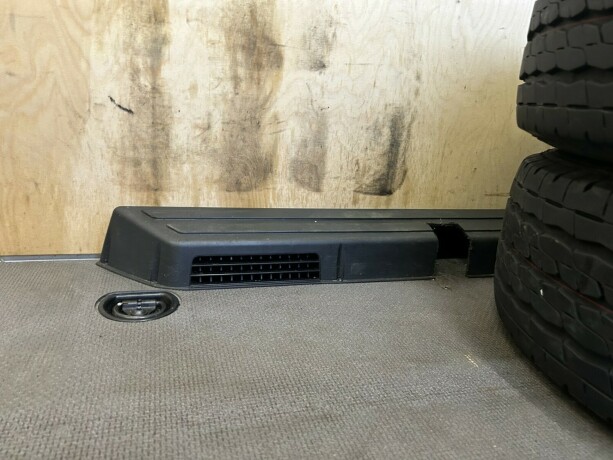 mercedes-benz-sprinter-diesel-2018-big-10