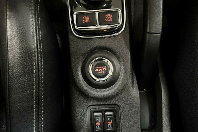 mitsubishi-outlander-elektrisitetbensin-2015-big-17