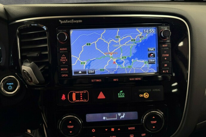 mitsubishi-outlander-elektrisitetbensin-2015-big-19