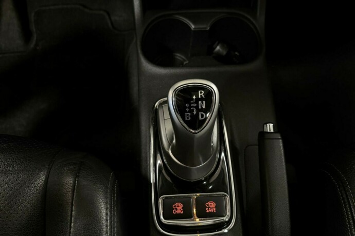 mitsubishi-outlander-elektrisitetbensin-2015-big-18