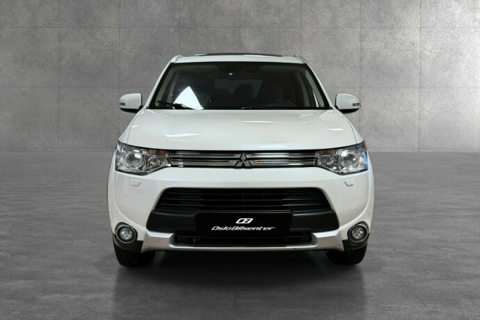 mitsubishi-outlander-elektrisitetbensin-2015-big-7
