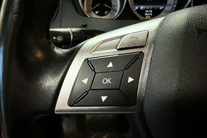 mercedes-benz-c-klasse-bensin-2013-big-13