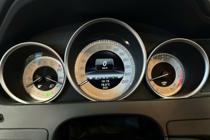 mercedes-benz-c-klasse-bensin-2013-big-15