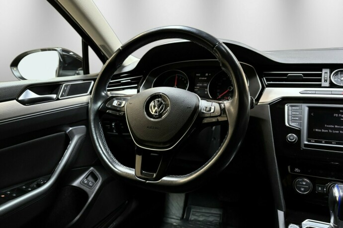 volkswagen-passat-elektrisitetbensin-2016-big-19