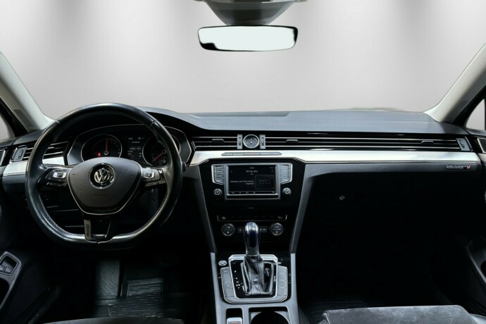 volkswagen-passat-elektrisitetbensin-2016-big-18