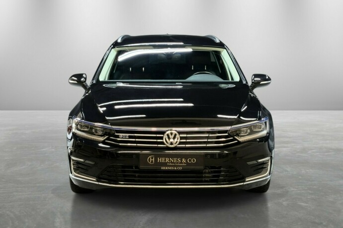 volkswagen-passat-elektrisitetbensin-2016-big-3
