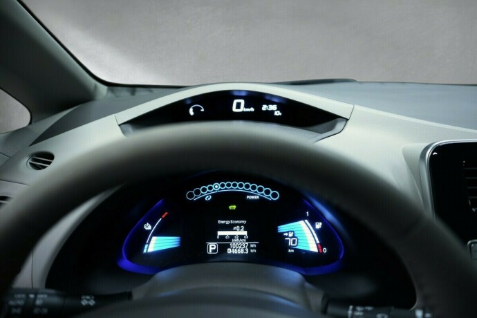 nissan-leaf-elektrisitet-2012-big-12