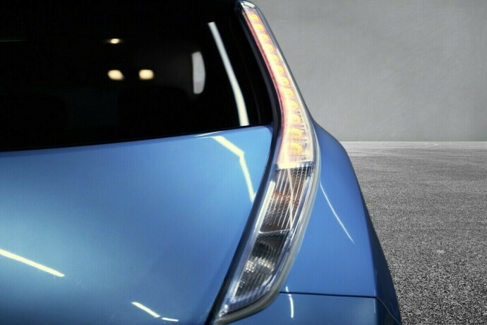 nissan-leaf-elektrisitet-2012-big-9