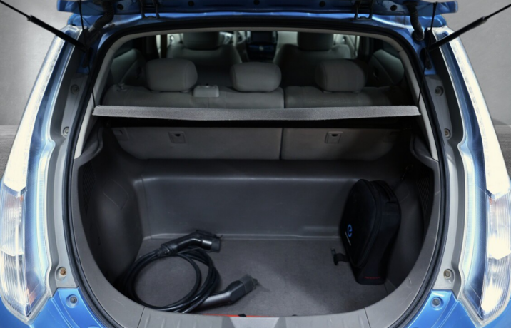 nissan-leaf-elektrisitet-2012-big-18