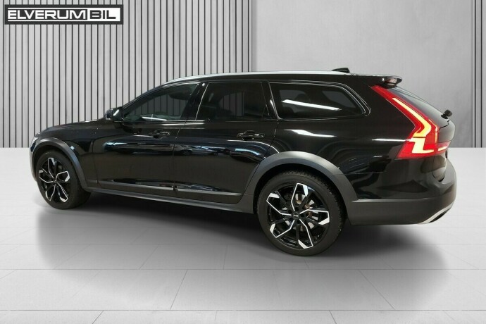 volvo-v90-cross-country-diesel-2018-big-1