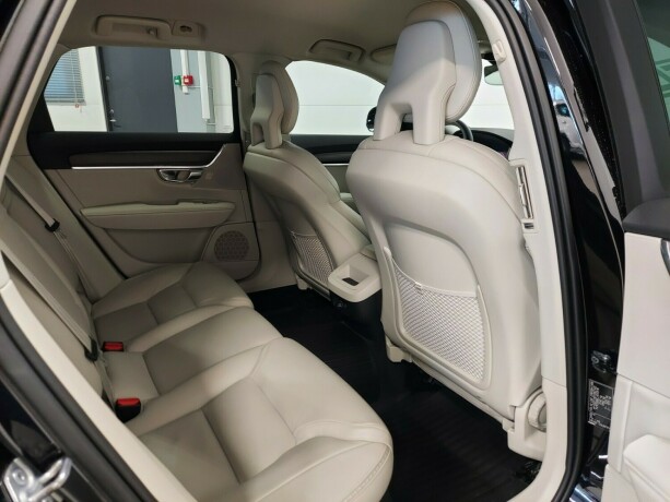 volvo-v90-cross-country-diesel-2018-big-23