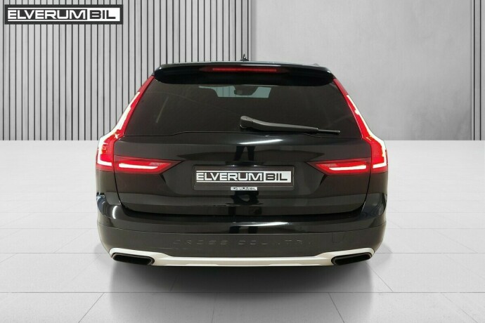 volvo-v90-cross-country-diesel-2018-big-2