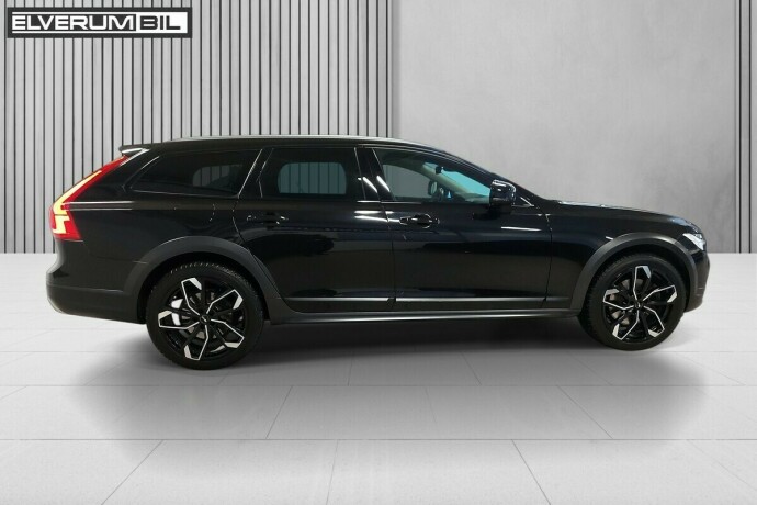 volvo-v90-cross-country-diesel-2018-big-8