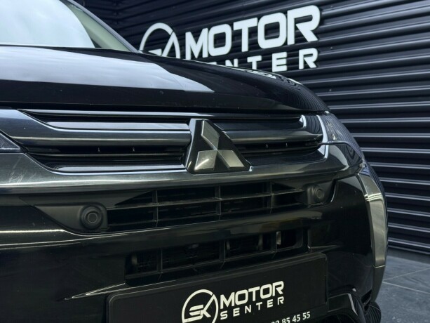 mitsubishi-outlander-elektrisitetbensin-2015-big-4