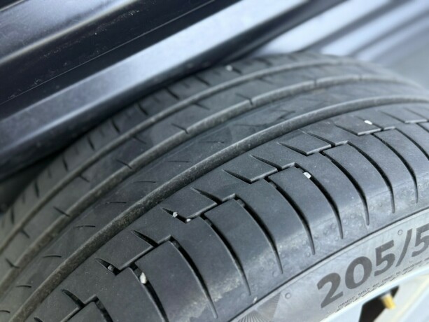 audi-a1-bensin-2011-big-38