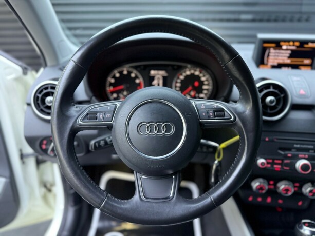 audi-a1-bensin-2011-big-13