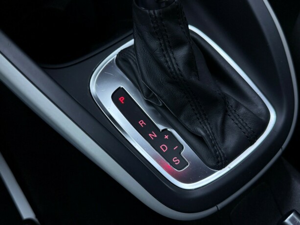 audi-a1-bensin-2011-big-30