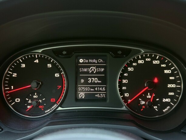 audi-a1-bensin-2011-big-17