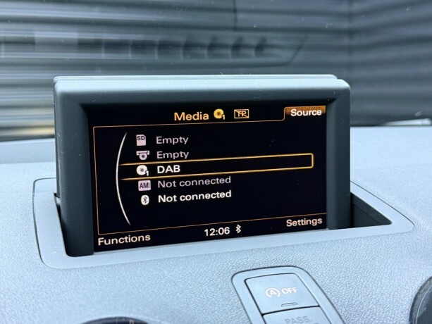 audi-a1-bensin-2011-big-25