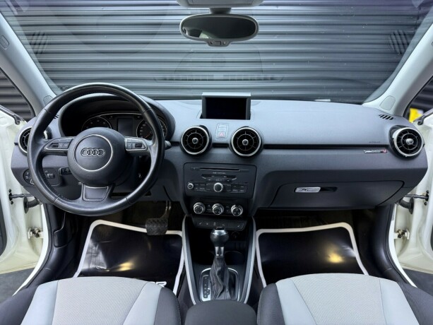 audi-a1-bensin-2011-big-9