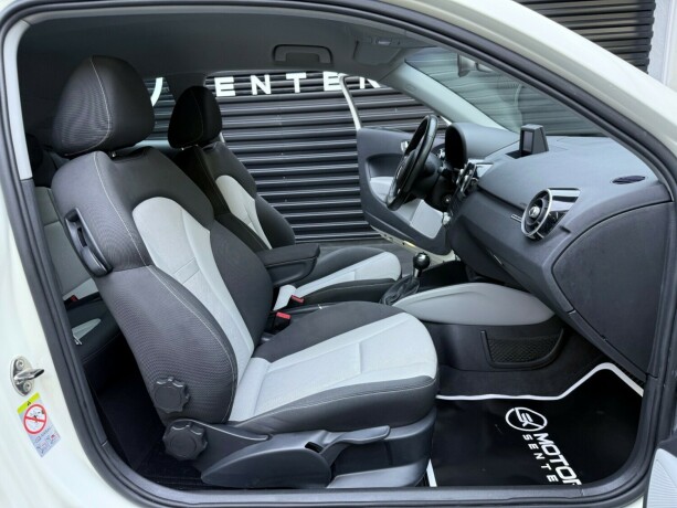 audi-a1-bensin-2011-big-32