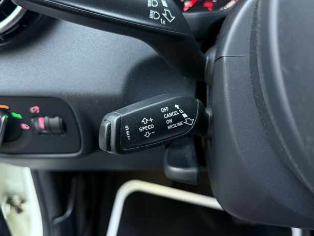 audi-a1-bensin-2011-big-16