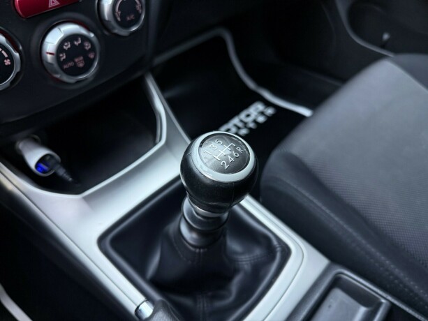 subaru-impreza-diesel-2010-big-21