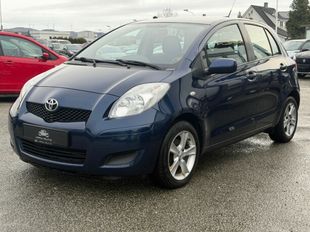 toyota-yaris-bensin-2010-big-2
