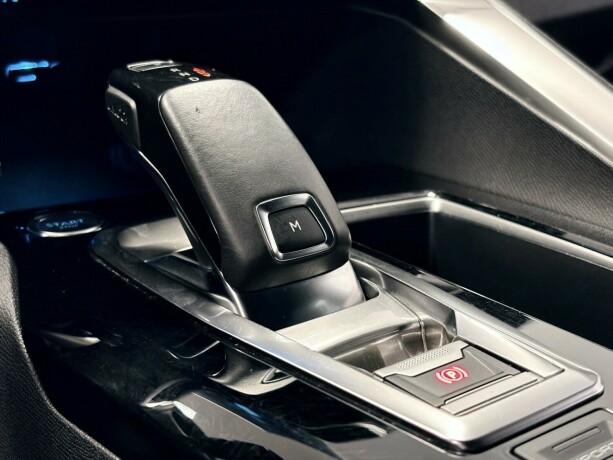 peugeot-5008-bensin-2018-big-21