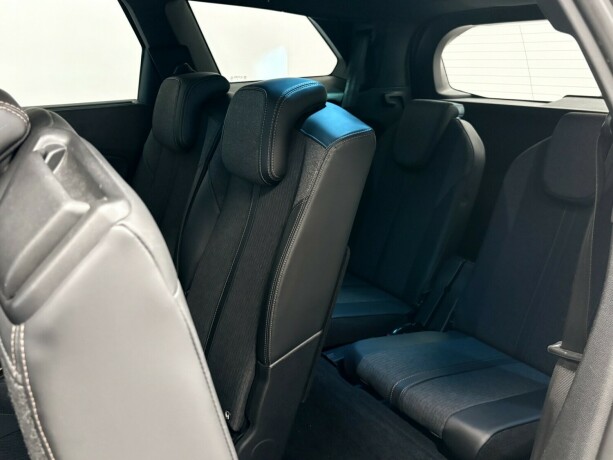 peugeot-5008-bensin-2018-big-32