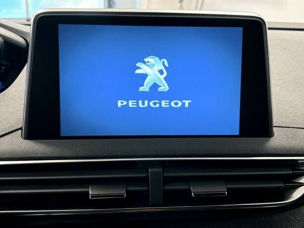 peugeot-5008-bensin-2018-big-22